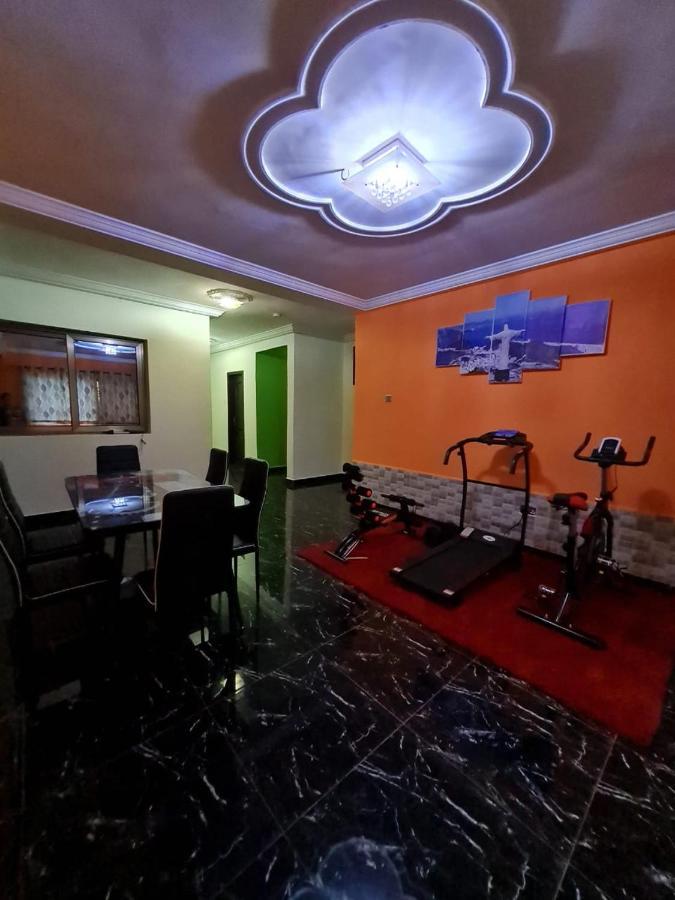 Nesta Barron -Home Away From Home North Legon Exterior foto